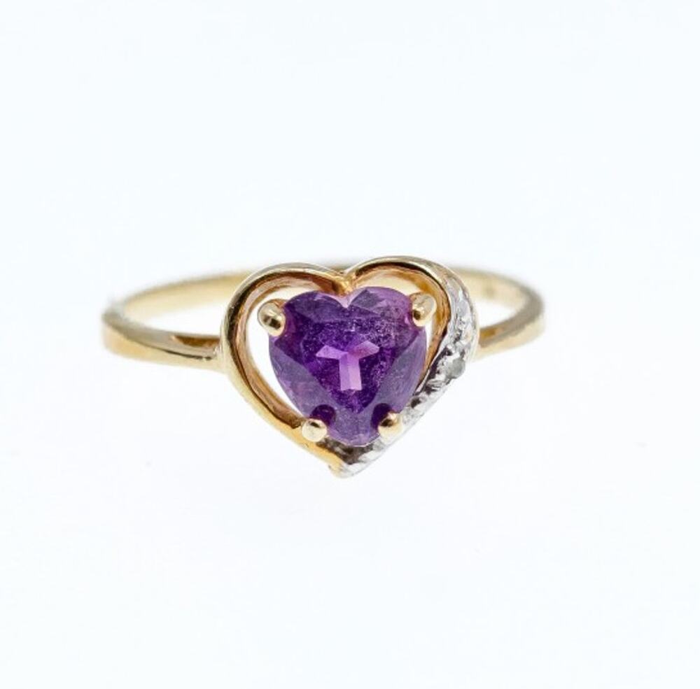 10K Yellow Gold Amethyst & Diamond Ring Size 7.25